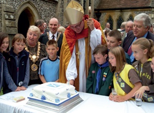 The Bishop of Ramsbury and members of St Andrew's congregation and community