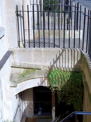 Lower ground floor access