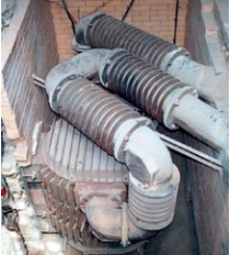 Warm-air stove in brick-lined pit