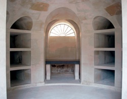 Darnley mausoleum crypt with loculi and fanlight